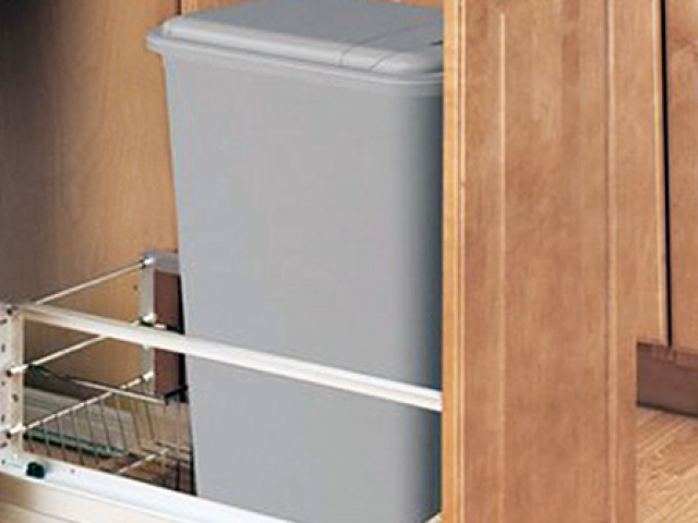 Garbage Can Large With Lid