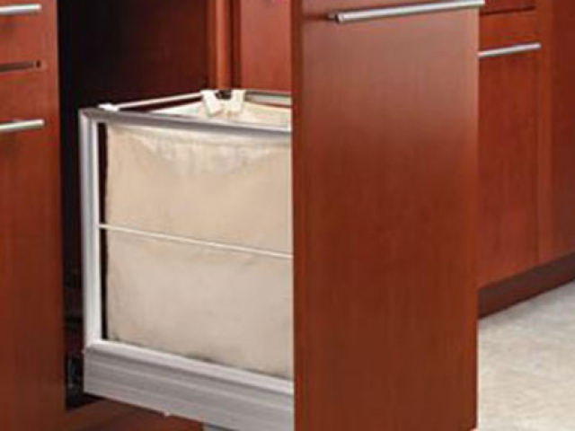 Single Pull Out Hamper