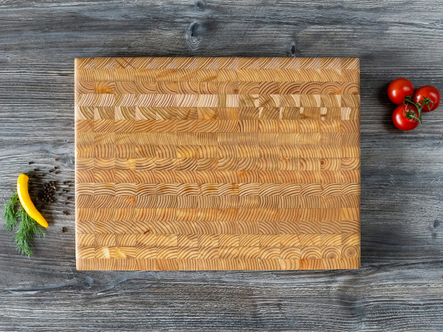 Medium end-grain cutting board